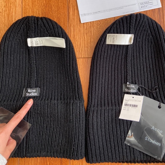 [TIP] How to spot a FAKE Acne Studios Beanie - Picture 5 of 8